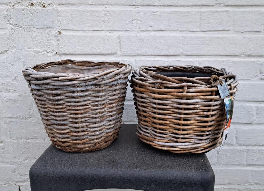 2 cachepots in riet, Tuin en Terras, Ophalen of Verzenden