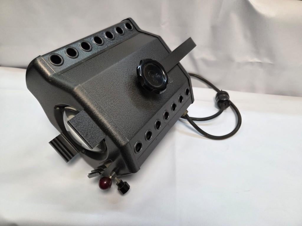 projecteur theatre, Enlèvement