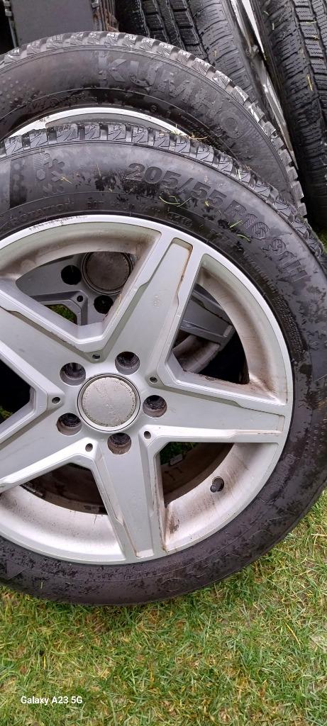 Winterbanden  205/55 VR 16 van Mercedes B180 STERN velgen, Ophalen, Gebruikt, 16 inch, Banden en Velgen