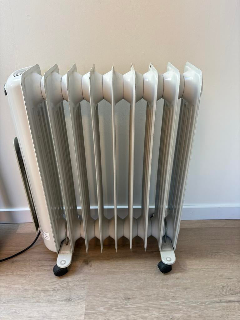 Elektrische olieradiator, Doe-het-zelf en Bouw, Verwarming en Radiatoren, Ophalen, Gebruikt, 800 watt of meer, Overige typen