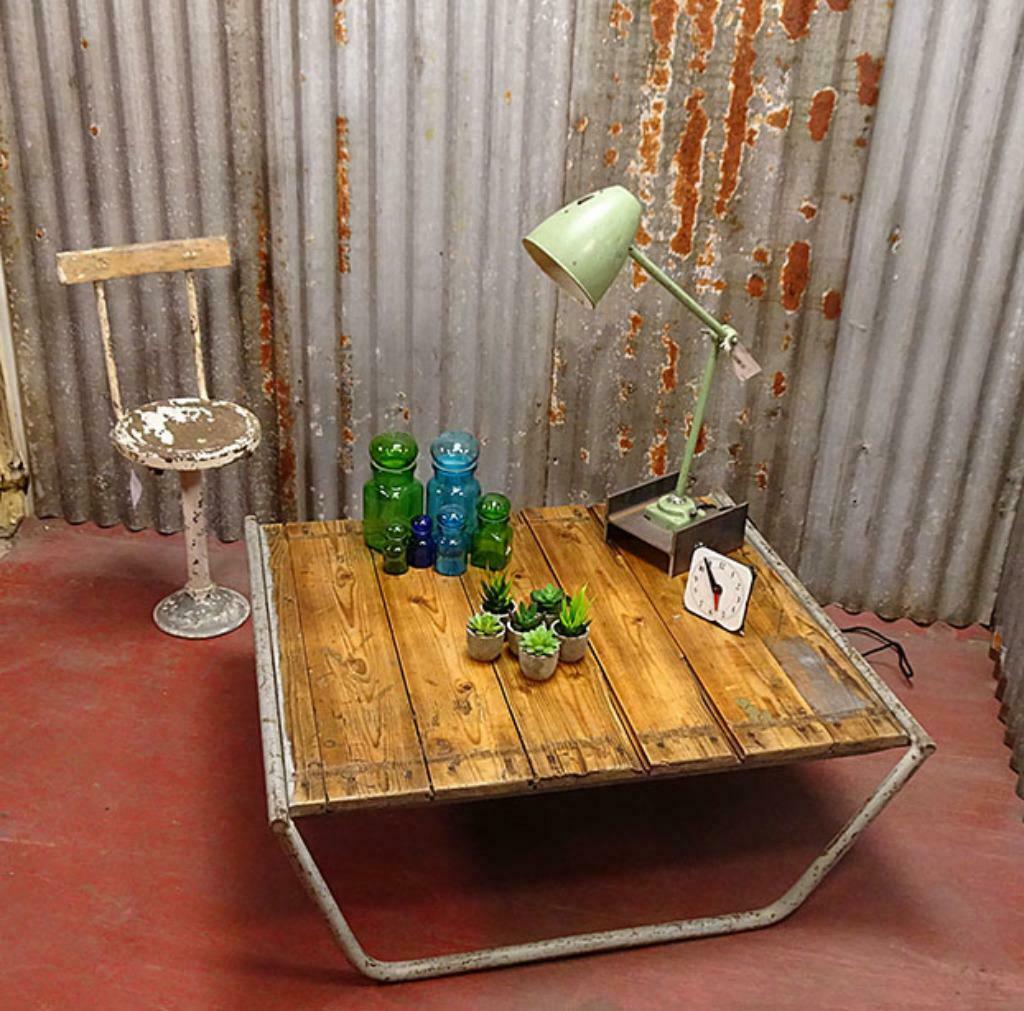 Industriële tafel 2021-178, Antiek en Kunst, Ophalen