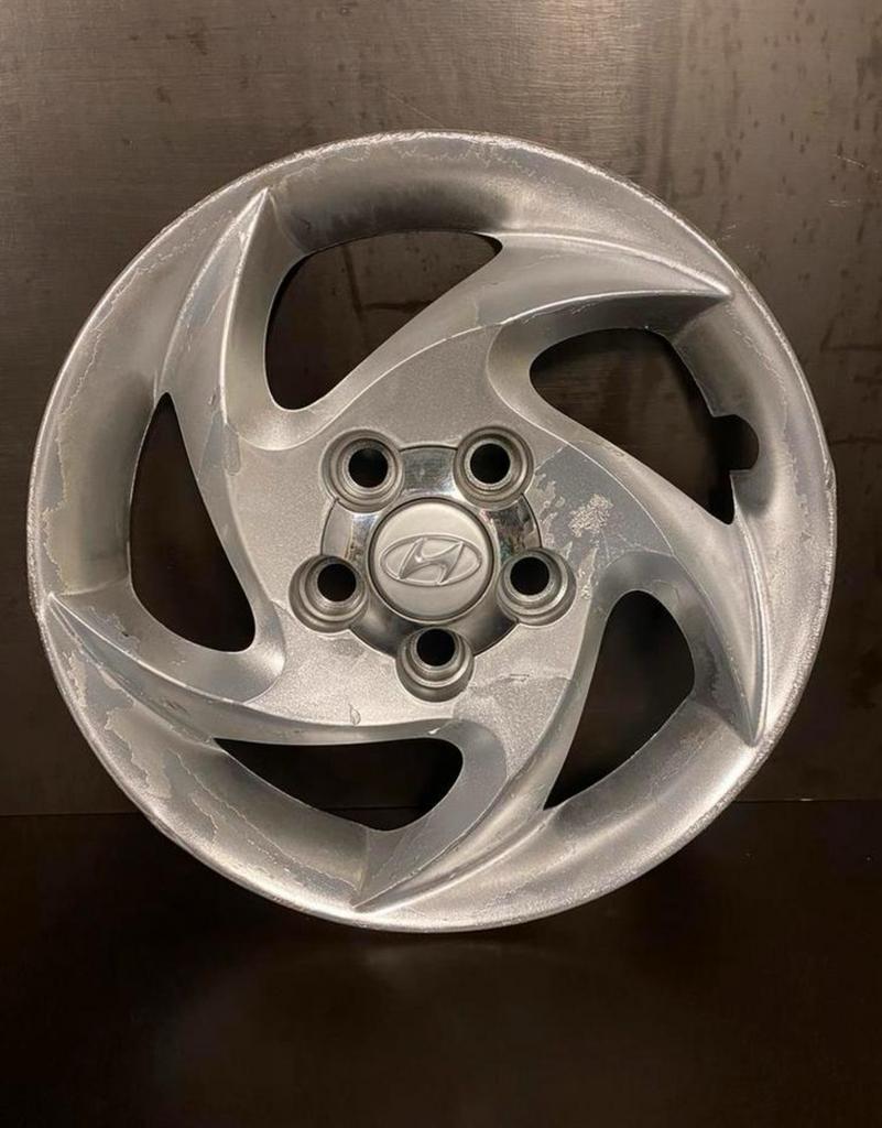 1 enjoliveur d’origine Hyundai trajet 15", Autos : Divers, Enjoliveurs, Enlèvement ou Envoi, Utilisé