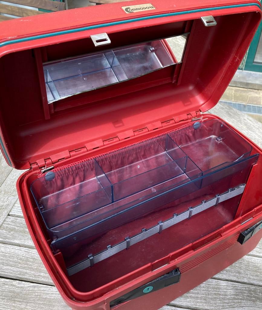 Trousse à maquillage, Rouge, Avec miroir(s), Enlèvement, Utilisé