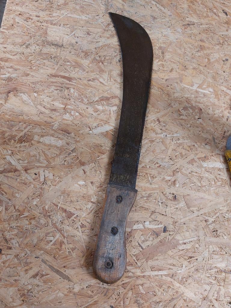 Kapmes / machete, Ophalen