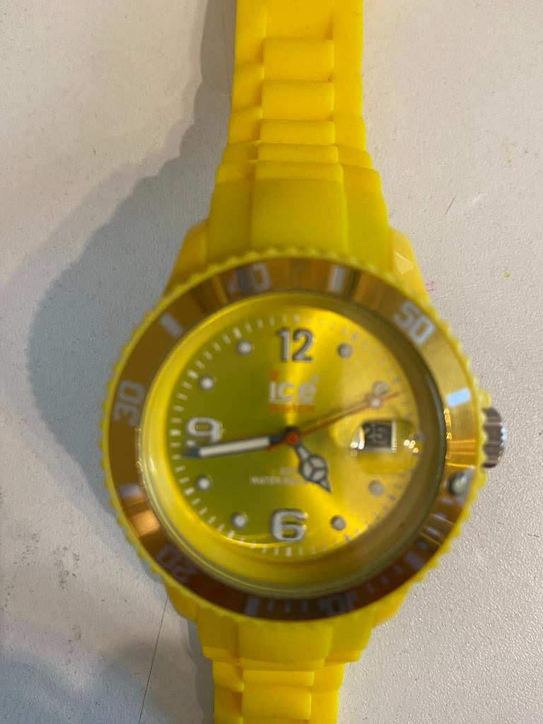 Montre ice watch, Ophalen, Zo goed als nieuw, Geel