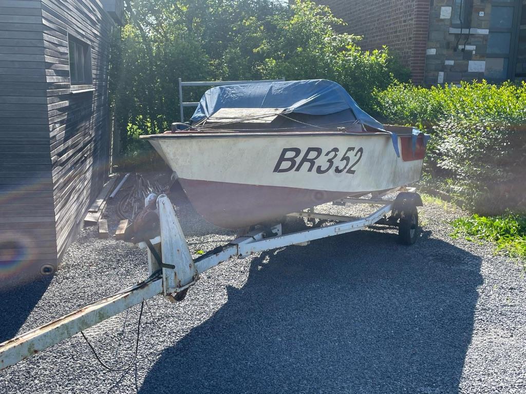 Speedboot, Watersport en Boten, Speedboten, Gebruikt, Benzine, Minder dan 70 pk, Buitenboordmotor, Polyester, Ophalen