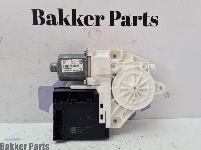 Moteur de vitre portière d'un Volkswagen Tiguan, -, Volkswagen, -, 3 mois de garantie