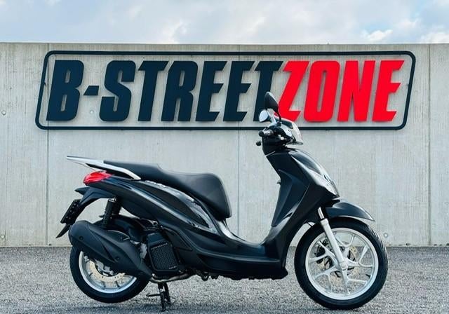 VERLENGDE SALONCONDITIES! PIAGGIO Medley 125 E5+, Bedrijf, 125 cc, 11 kW of minder, 1 cilinder