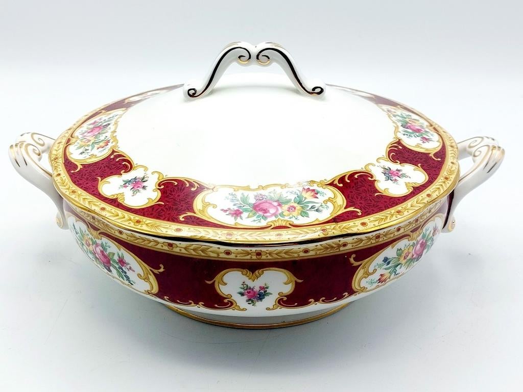 Schaal met deksel - Royal Albert "Lady Hamilton", Antiek en Kunst, Ophalen