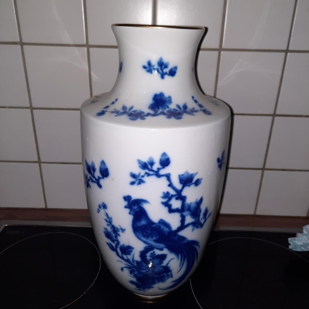 Limoges vaas . Prima staat ! 34 cm hoog . 40 euro ., Ophalen of Verzenden