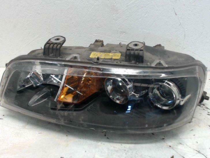 optique  gauche  fiat  punto 2, Autos : Pièces & Accessoires, Éclairage, Enlèvement ou Envoi, Utilisé, Fiat