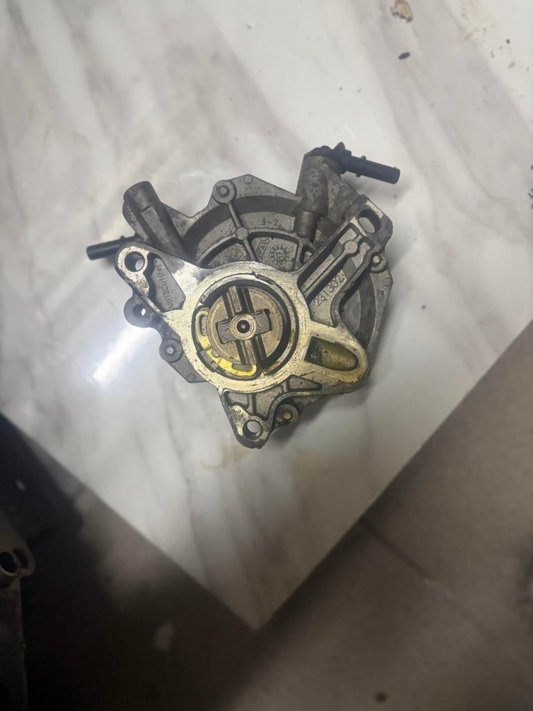 Pompe de mazout Peugeot 2.0 boxeur euro 6 2018, Enlèvement