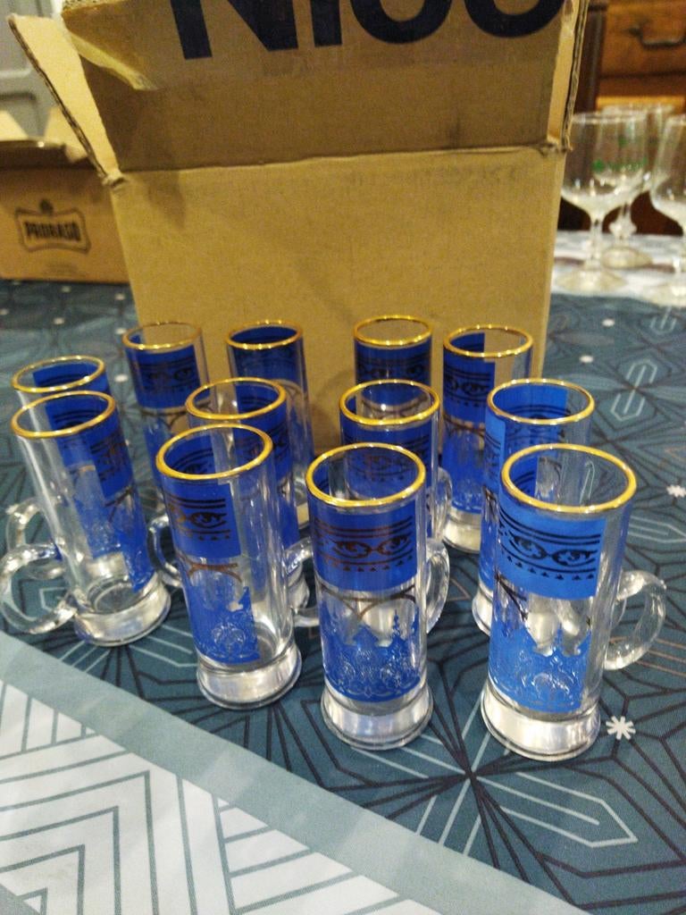 12 verres, Enlèvement, Comme neuf