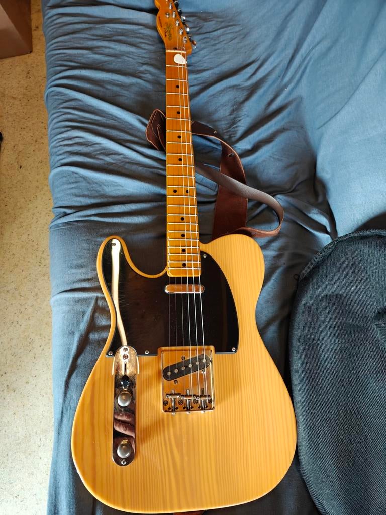 Linkshandige Telecaster 50's vibe squier, Musique & Instruments, Enlèvement