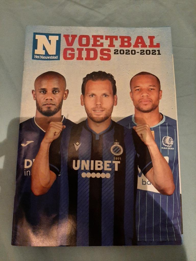 Het Nieuwsblad voetbalgids 2020-2021, Ophalen of Verzenden, Gelezen, Krant