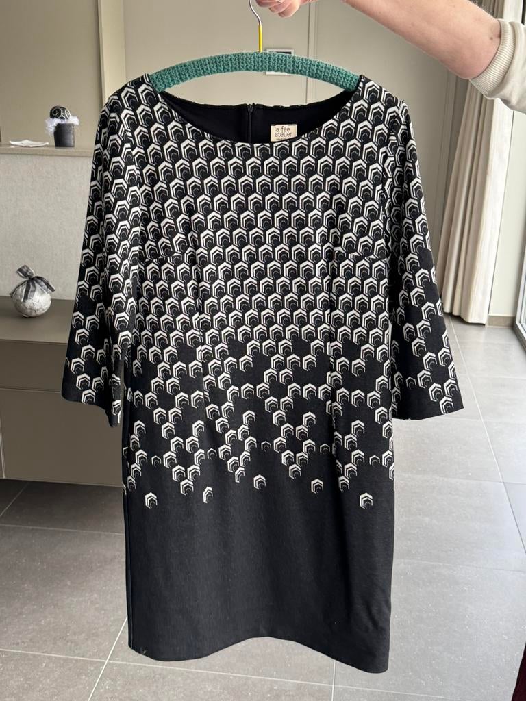 Zwarte met patroon, Enlèvement ou Envoi, Comme neuf, Taille 42/44 (L), Noir