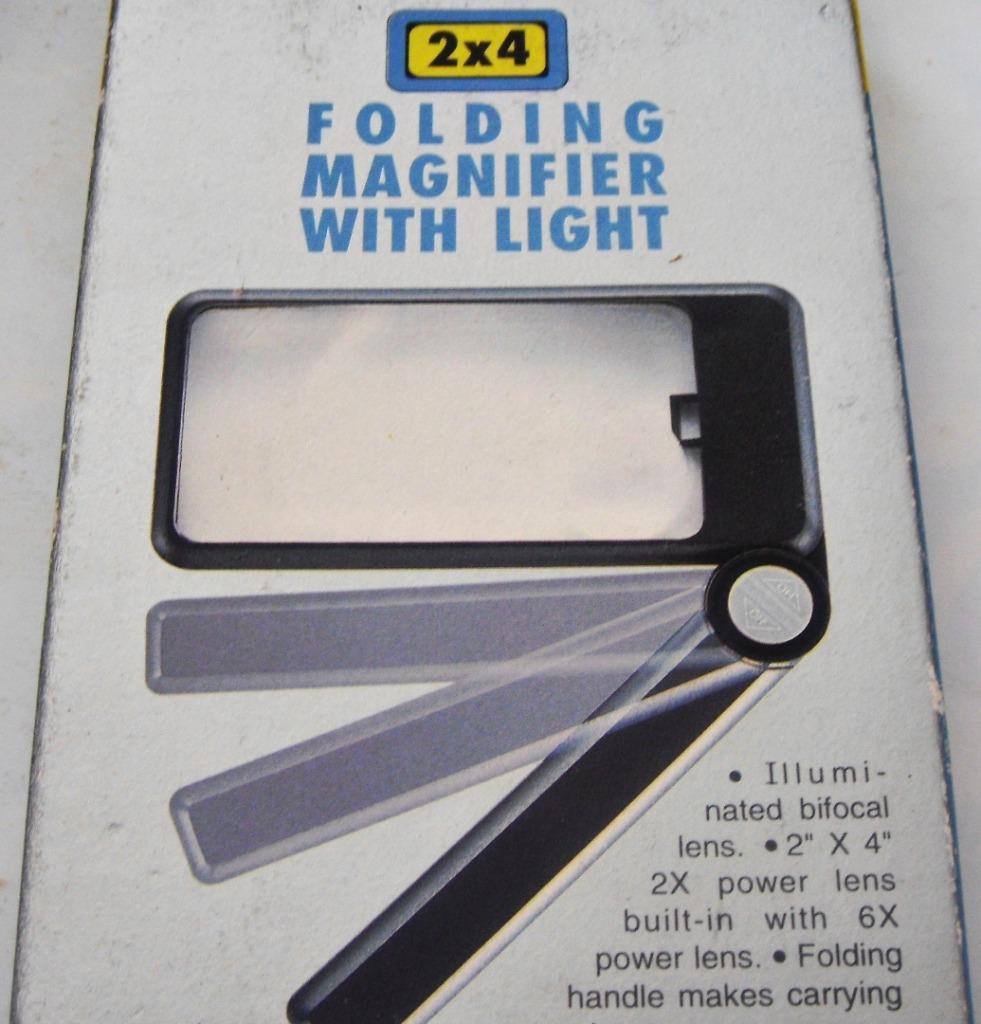 Loupe rectangulaire bifocale, manche pliant noir, et lumière, Enlèvement ou Envoi, Neuf, Loupe