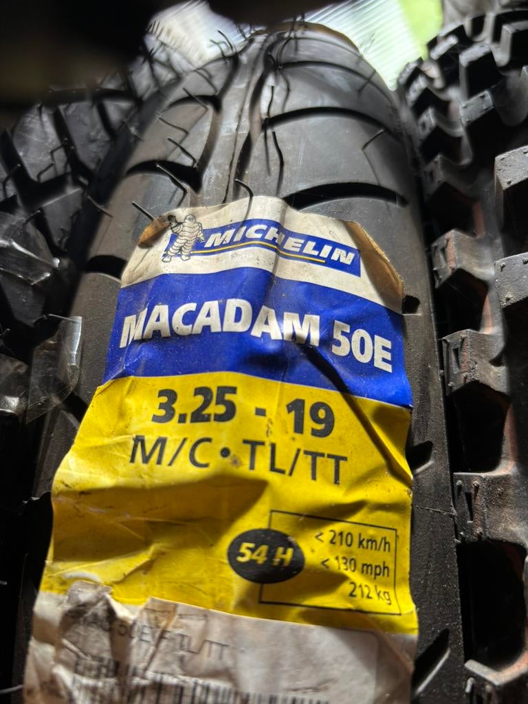 Motorfietsband Michelin 50E Macadam 3.25x19, Motoren, Ophalen of Verzenden, Nieuw