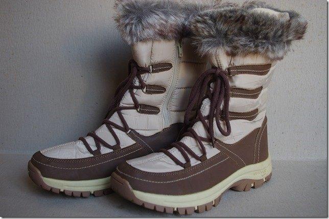 Sneeuwlaarzen met pels (maat 41), Kleding | Dames, Overige kleuren, Snowboots, Ophalen of Verzenden, Zo goed als nieuw