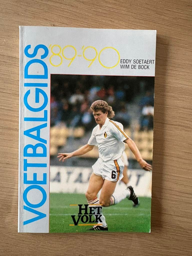 Voetbalgids seizoen 1989-1990, Ophalen, Zo goed als nieuw, Boek of Tijdschrift