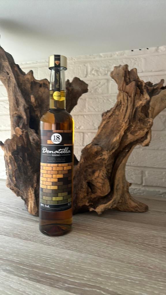 Whisky Donatella Art Edition 18y, Enlèvement, Neuf