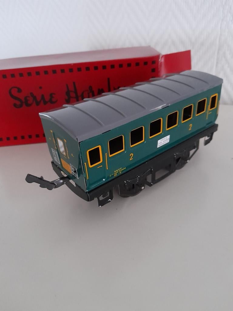 Lot de 10 wagons de chemin de fer Hornby Hachette, Enlèvement ou Envoi, Comme neuf