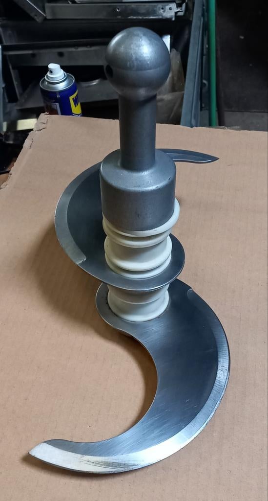Cutter Robot Coupe, Enlèvement