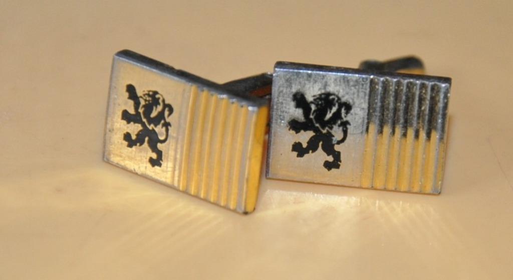 paire de bouton de manchette (bmx2006), Enlèvement ou Envoi, Utilisé, Doré