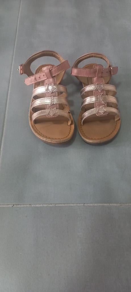 Sandales fille en cuire, comme neuve, pointure 26., Enlèvement, Comme neuf, Fille
