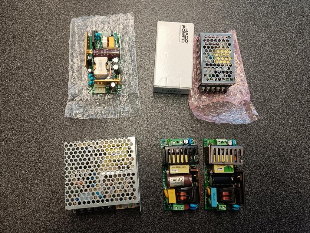 Stroomvoorziening 12v - 24v  Power supply, Hobby en Vrije tijd, Elektronica-componenten, Ophalen of Verzenden, Zo goed als nieuw