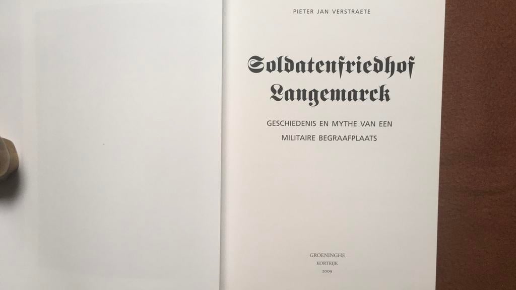 Soldatenfriedhof Langemark, Ophalen