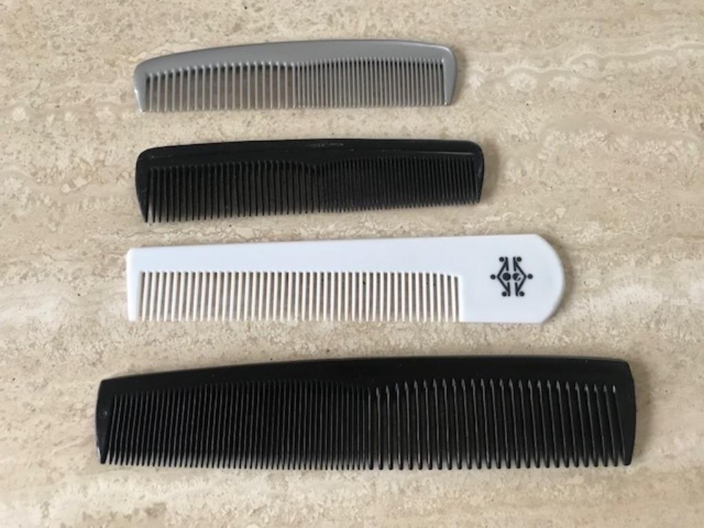 Lot nieuwe kammen (prijs/stuk) (nr4457), Bijoux, Sacs & Beauté, Beauté | Soins des cheveux, Enlèvement ou Envoi, Neuf, Peigne ou Brosse