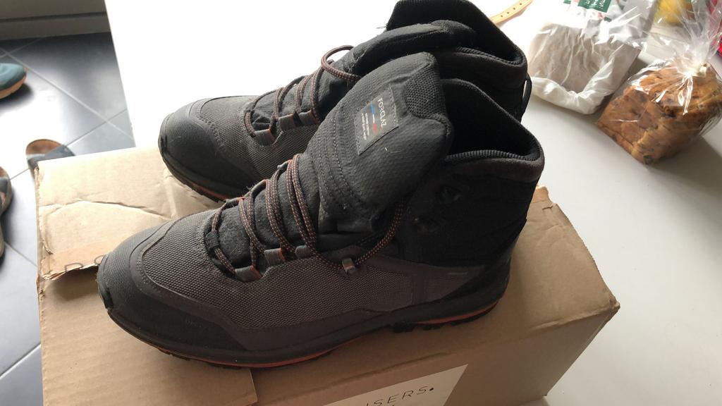 Jongens schoenen maat 44 /1 x gedragen, Ophalen, Zo goed als nieuw