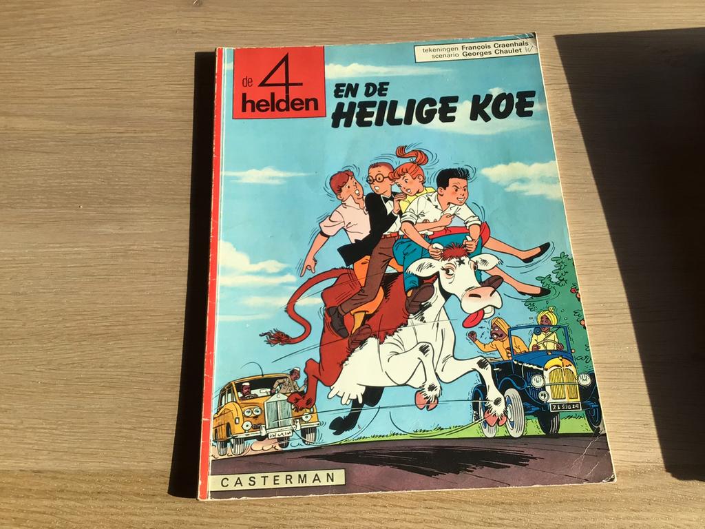 Strip de 4 helden en de heilige koe, 1968, Boeken, Ophalen of Verzenden, Gelezen