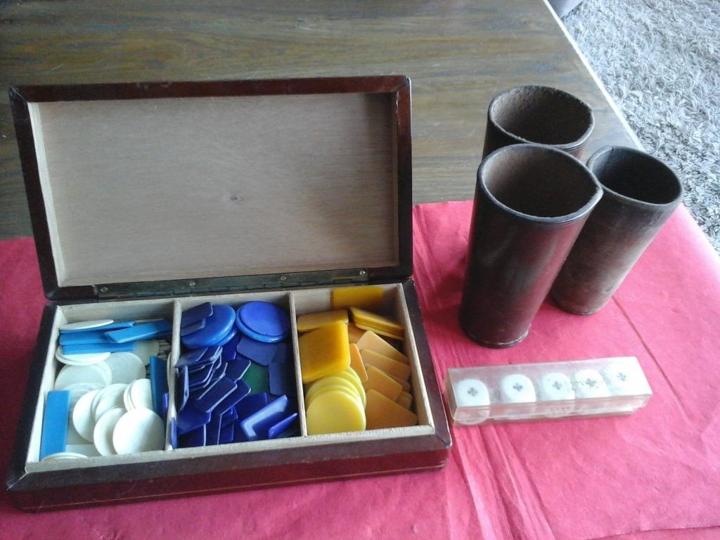 POKER SET, Hobby & Loisirs créatifs, Jeux de société | Jeux de cartes, Utilisé, Trois ou quatre joueurs, Enlèvement ou Envoi