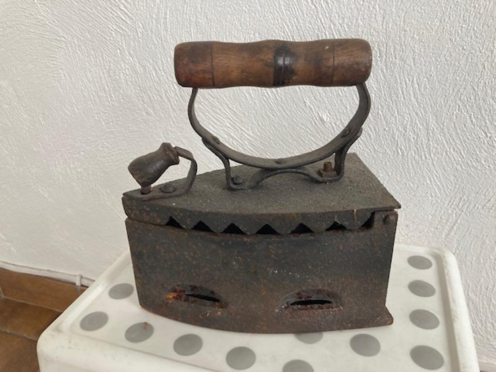 Antieke Engels KolenStrijklIJzer, Antiek en Kunst, Ophalen