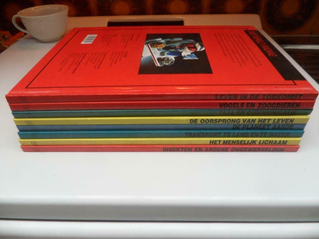 onze wereld vandaag  reeks van 8 boeken, Boeken, Ophalen of Verzenden, Zo goed als nieuw
