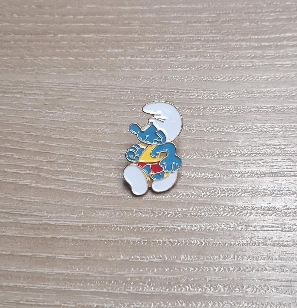 PIN - SMURF - DE SMURFEN - SCHTROUMPF - LES SCHTROUMPFS, Envoi, Utilisé, Figurine, Insigne ou Pin's