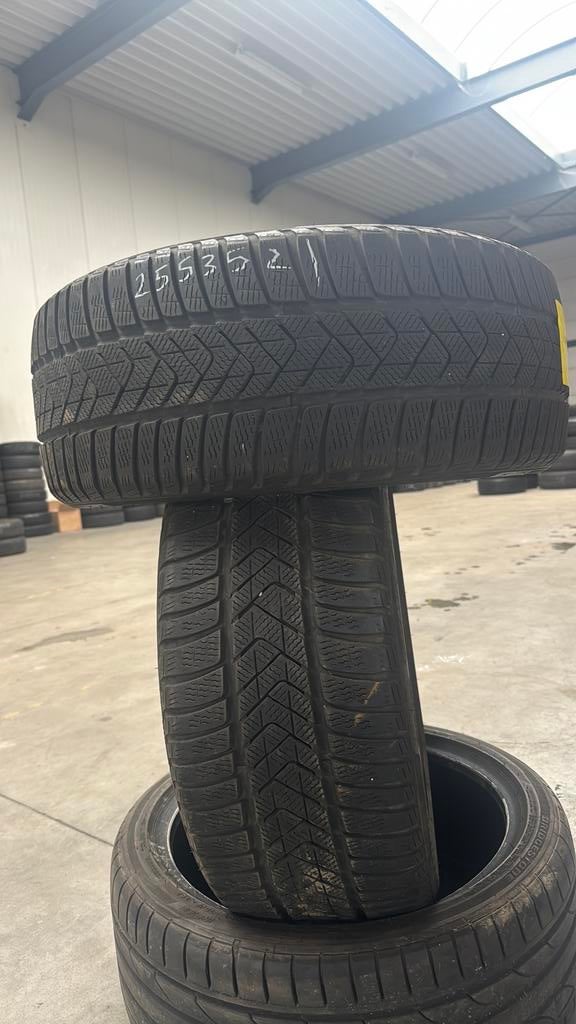 255/35/21 255/35R21 2553521 hiver marque Pirelli, Enlèvement, Comme neuf