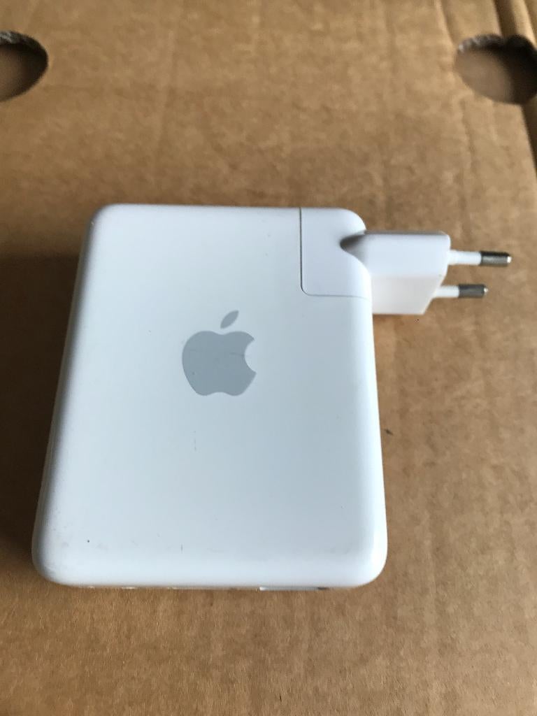 Apple airport express base station, wifi       µs, Ophalen of Verzenden