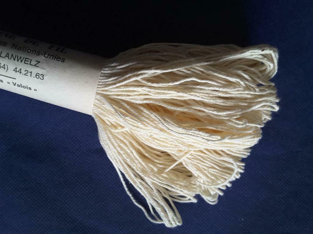 ancienne torche de coton à tricoter ou crocheter écru 50 gr, Enlèvement ou Envoi, Neuf, Tricot ou Crochet, Laine ou Fils