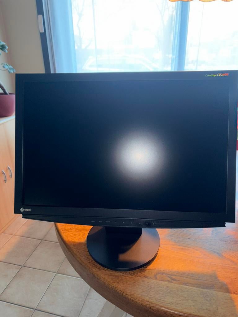 Te koop EIZO ColorEdge CE240W, Computers en Software, Ophalen, Zo goed als nieuw