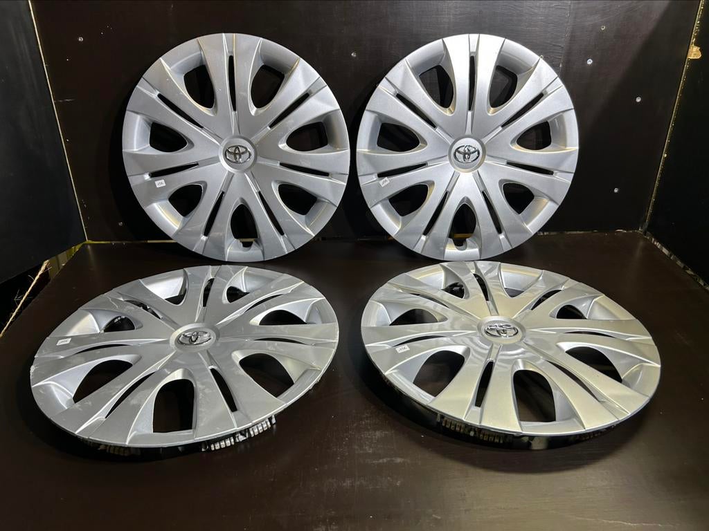 4 enjoliveurs Toyota corolla avensis yaris 16", Enlèvement ou Envoi, Utilisé