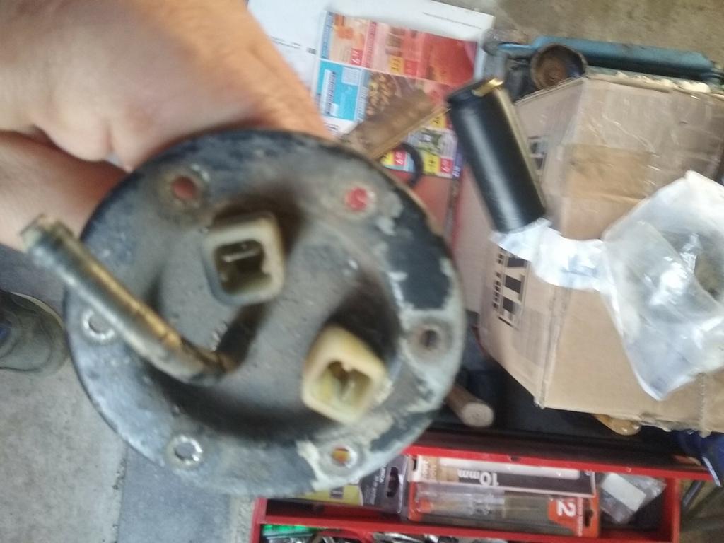 jauge essence, rotule direction Fiat 500L Fiat 126, Envoi, Fiat