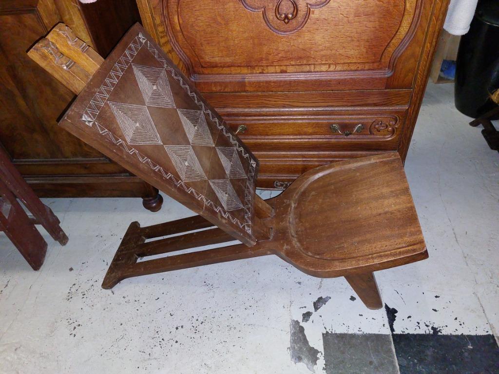 Afrikaanse vintage houten stoel, Antiek en Kunst, Ophalen