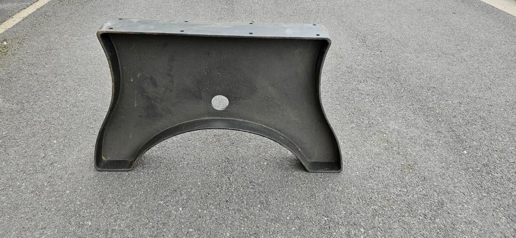 Gietijzer tafelpoten 46cm hoog x 56 cm breed 10dik, Huis en Inrichting, Ophalen