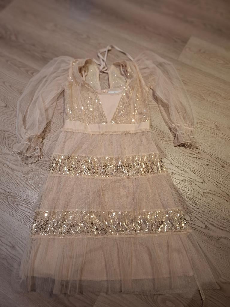 Robe de fêtes, Enlèvement, Porté, Beige