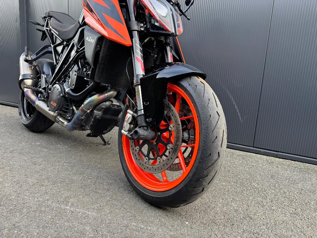 KTM - 1290 SUPER DUKE R, 2 cilinders, Motorrijbewijs A, Bedrijf, Meer dan 35 kW