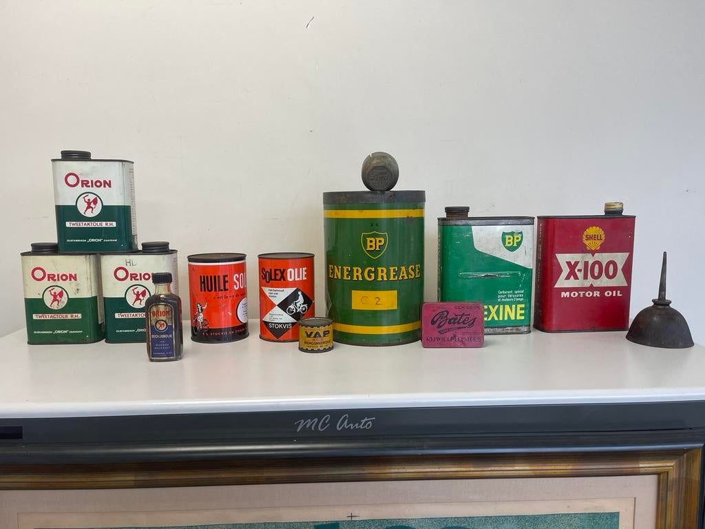 Diverse oude garage olie blikken, Ophalen of Verzenden, Gebruikt, Reclamebord