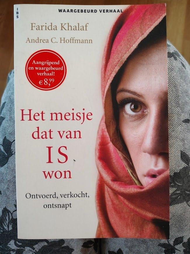 Het meisje dat van I S won, Ophalen of Verzenden, Zo goed als nieuw, Nederland